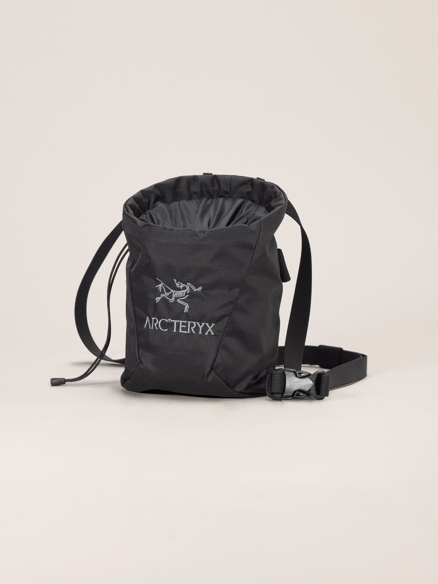 Ion Lightweight Chalk Bag Black - Arc'teryx Australia