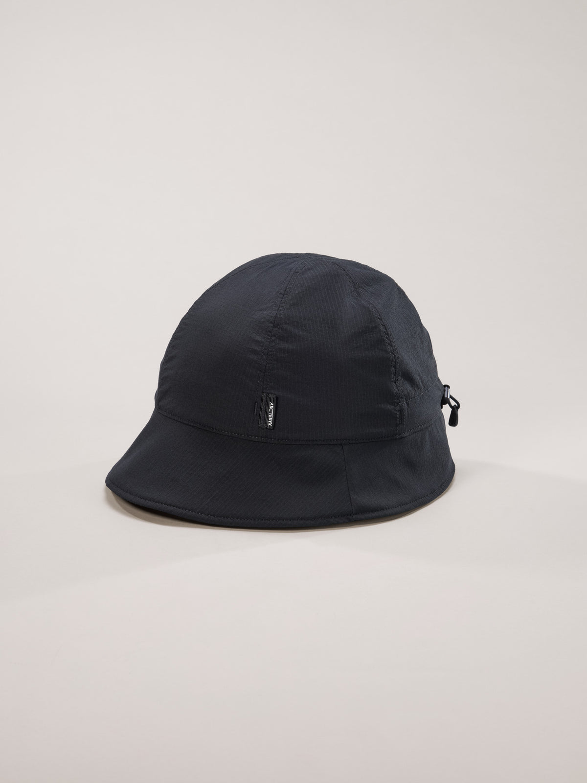 Sinsola Short Brim Bucket Hat